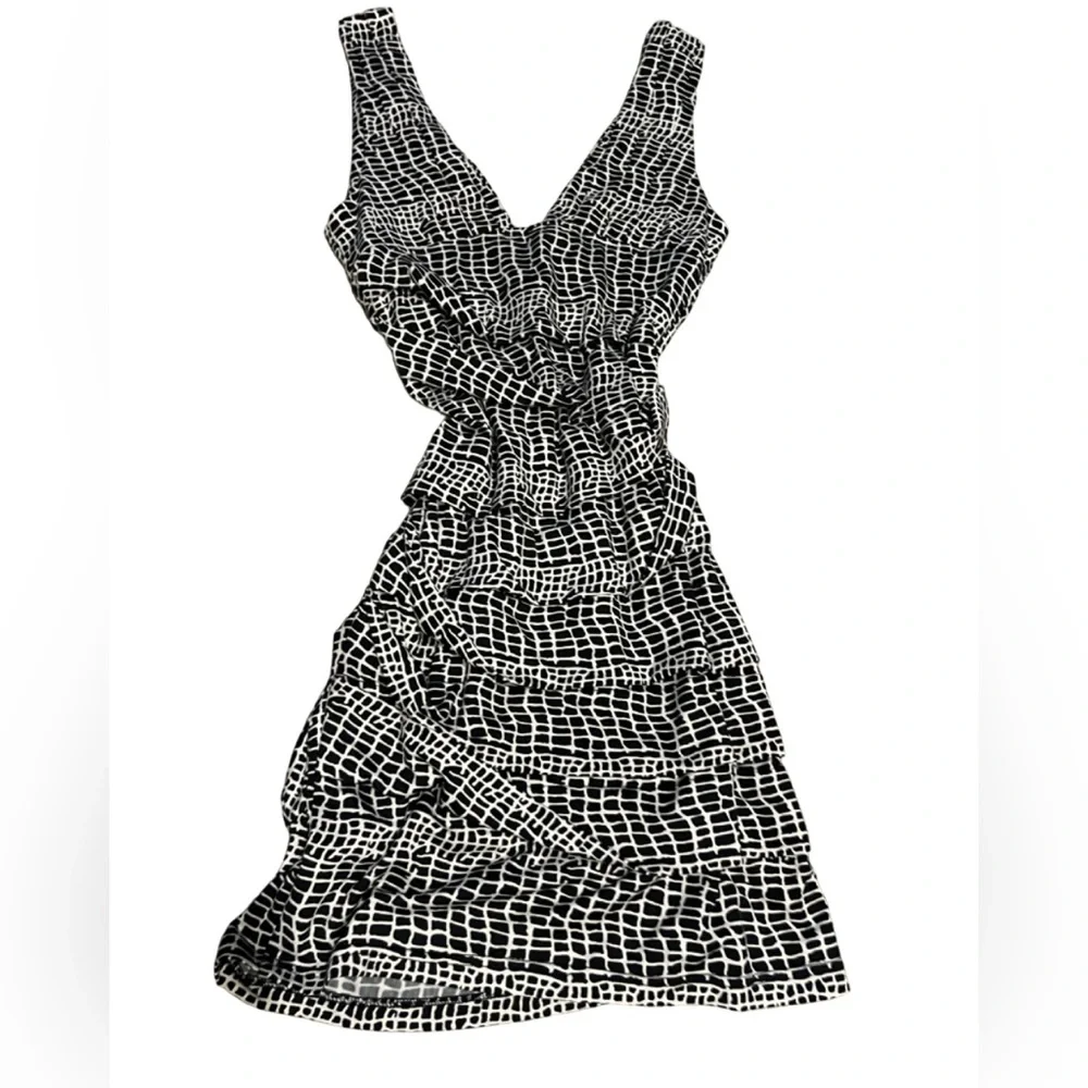 Patterned Bodycon Dress - Picture 4 of 4